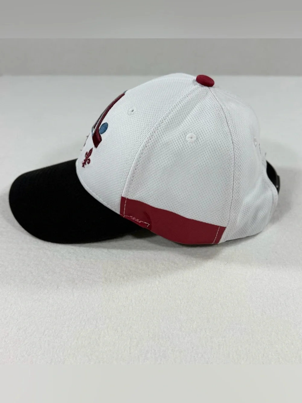 NHL Colorado Avalanche YOUTH Reverse Retro 1.0 Adjustable Snapback Hat Nordiques